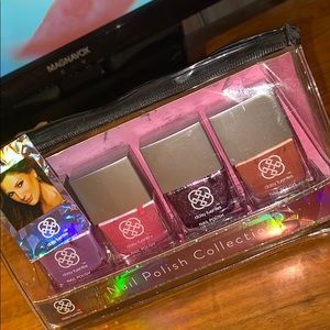Daisy Fuentes Mail Polish Set of 4